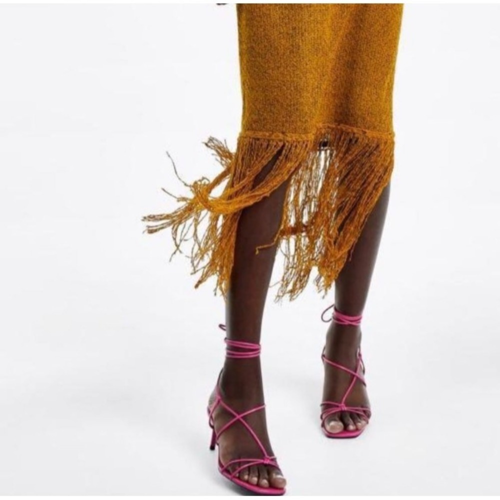 ZARA Knit Fringe Midi Dress Women's M Mustard Yellow Sleeveless Boho Statement - Picture 2 of 9